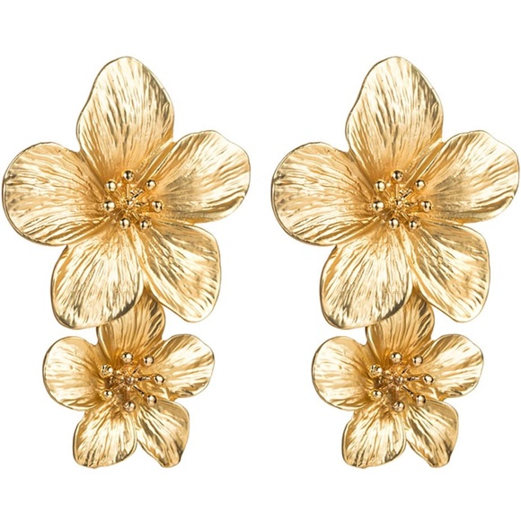 BRAND NEW Flower gold earrings - Picture 5 of 5